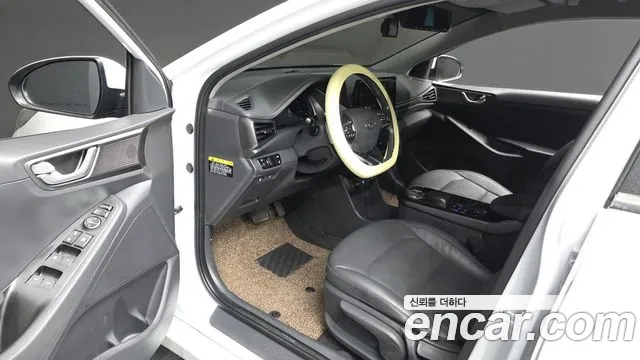Hyundai Ioniq 2020 — фото 13