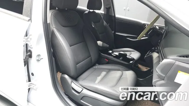 Hyundai Ioniq 2020 — фото 18