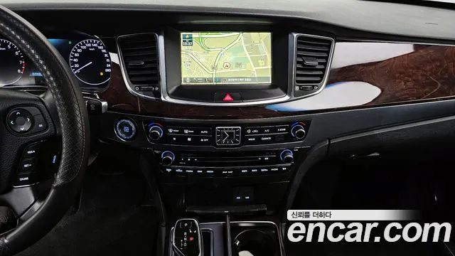 Hyundai Equus 2015 — фото 14
