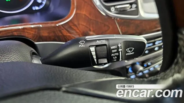 Hyundai Equus 2015 — фото 18