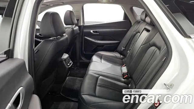 Hyundai Sonata 2020 — фото 16