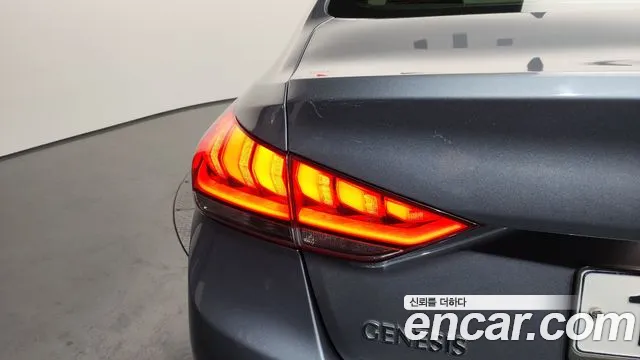 Hyundai Genesis 2015 — фото 9