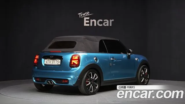 Mini Cooper Convertible 2017 — фото 2