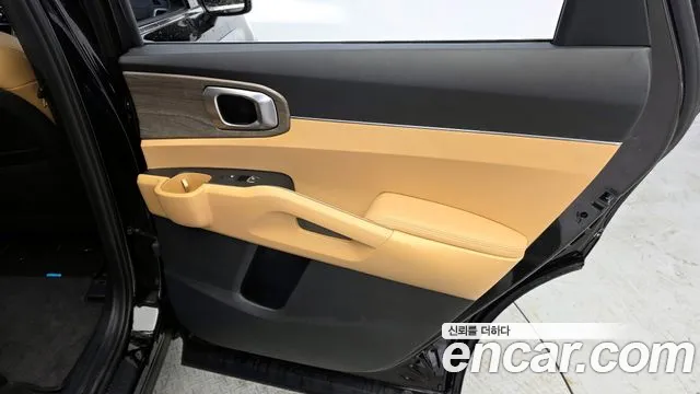 Kia Sorento 2022 — фото 15