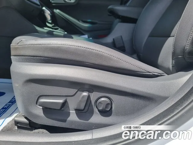 Hyundai Ioniq 2020 — фото 17