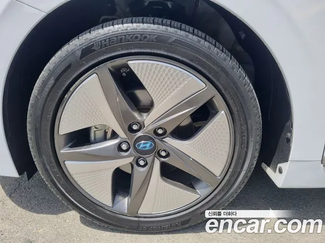 Hyundai Ioniq 2020 — фото 19