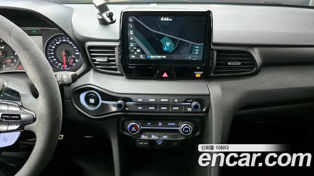 Hyundai Veloster 2022 — фото 20