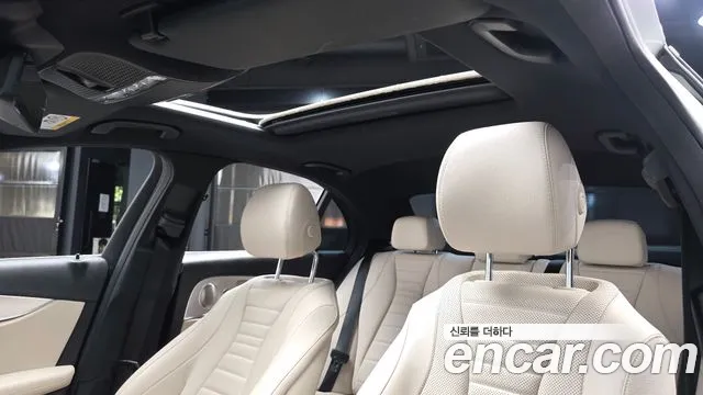 Mercedes-Benz E-Class 2021 — фото 19