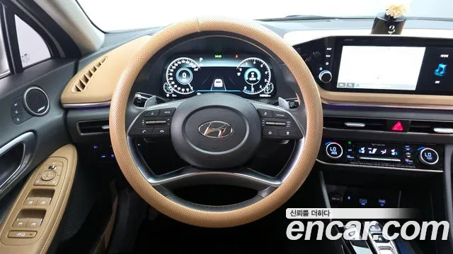 Hyundai Sonata 2020 — фото 13