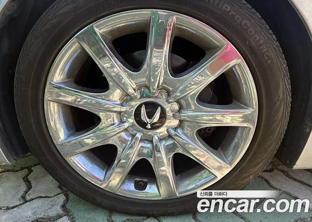 Hyundai Equus 2010 — фото 15