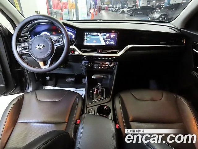 Kia Niro 2020 — фото 10