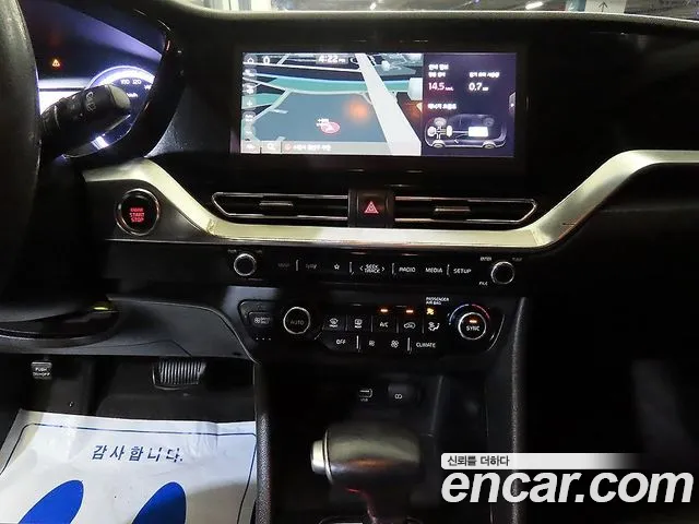 Kia Niro 2020 — фото 11