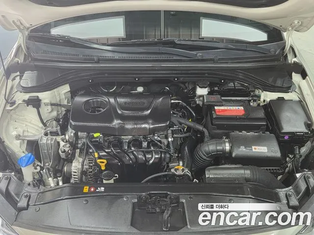 Hyundai AVANTE 2018 — фото 11