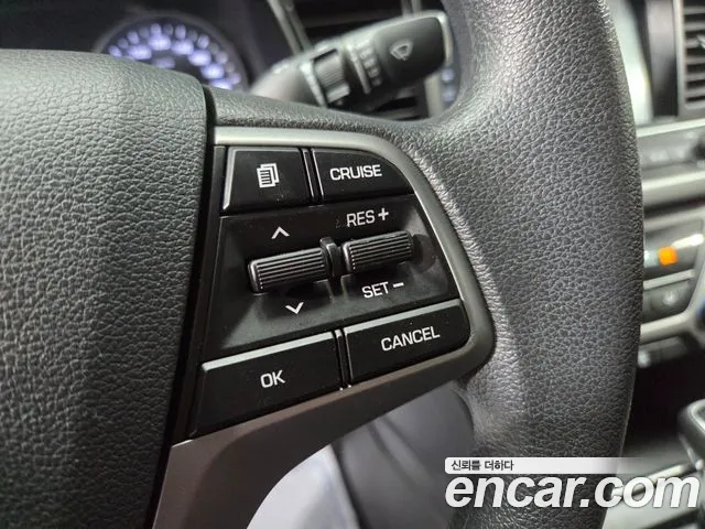 Hyundai AVANTE 2018 — фото 16