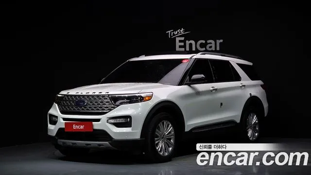 Ford Explorer 2020 — фото 1