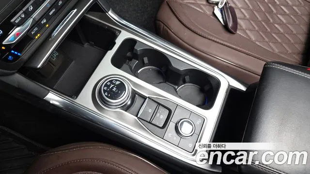 Ford Explorer 2020 — фото 9