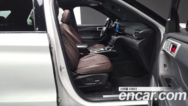 Ford Explorer 2020 — фото 10