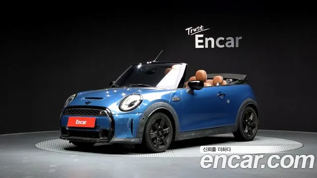 Mini Cooper Convertible 2022 — фото 1