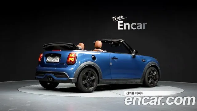 Mini Cooper Convertible 2022 — фото 2