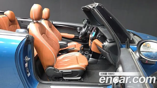 Mini Cooper Convertible 2022 — фото 18