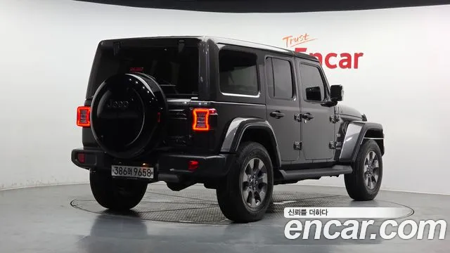 Jeep Wrangler 2019 — фото 2