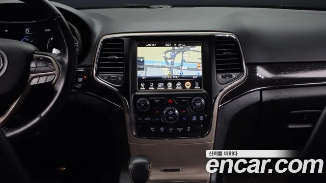 Jeep Cherokee 2017 — фото 12