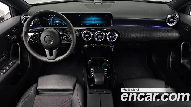 Mercedes-Benz A-Class 2020 — фото 9
