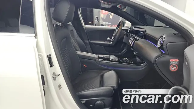 Mercedes-Benz A-Class 2020 — фото 15
