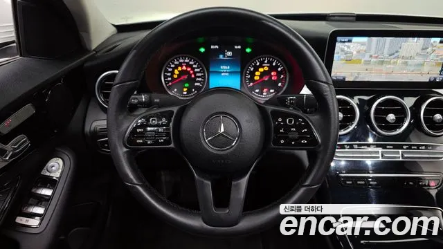 Mercedes-Benz C-Class 2020 — фото 17