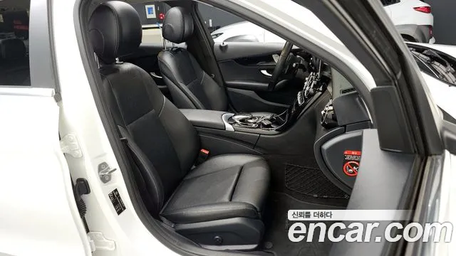 Mercedes-Benz C-Class 2020 — фото 15