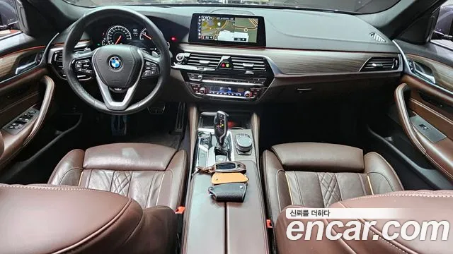 BMW 5-Series 2018 — фото 10