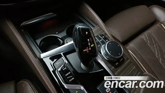 BMW 5-Series 2018 — фото 12