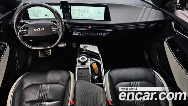 Kia EV6 2023 — фото 10
