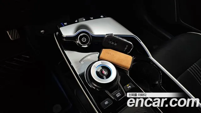 Kia EV6 2023 — фото 12