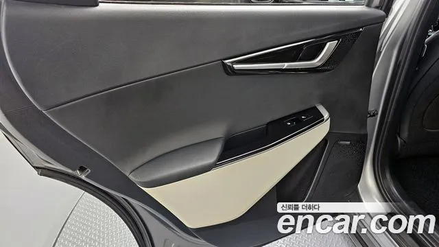 Kia EV6 2023 — фото 15