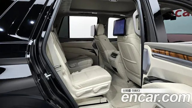 Cadillac Escalade 2025 — фото 11