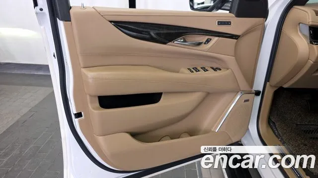 Cadillac Escalade 2020 — фото 14