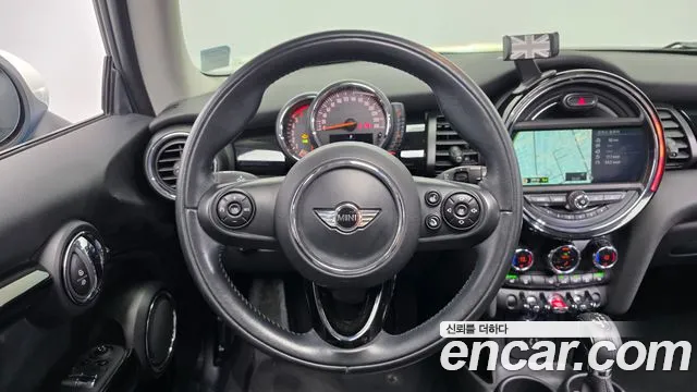 Mini Cooper 2015 — фото 13