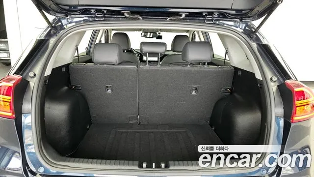 Kia Niro 2020 — фото 20