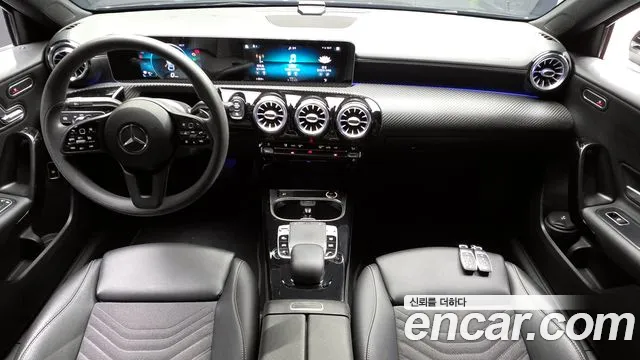 Mercedes-Benz A-Class 2020 — фото 10