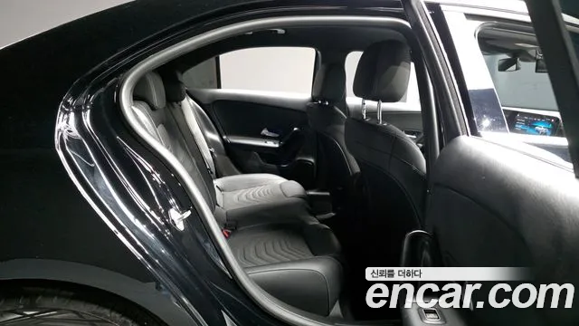 Mercedes-Benz A-Class 2020 — фото 18