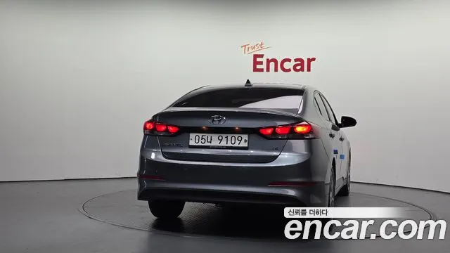 Hyundai AVANTE 2018 — фото 4
