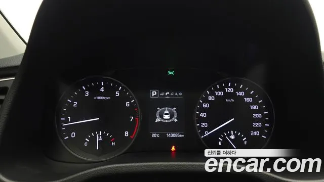 Hyundai AVANTE 2018 — фото 11