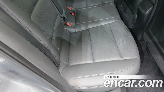 Hyundai AVANTE 2018 — фото 13