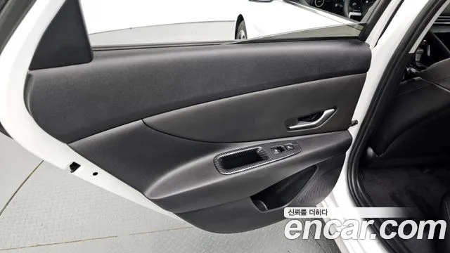 Hyundai AVANTE 2022 — фото 15