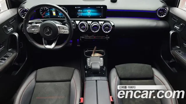 Mercedes-Benz A-Class 2022 — фото 10