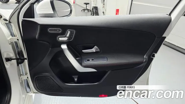 Mercedes-Benz A-Class 2022 — фото 15
