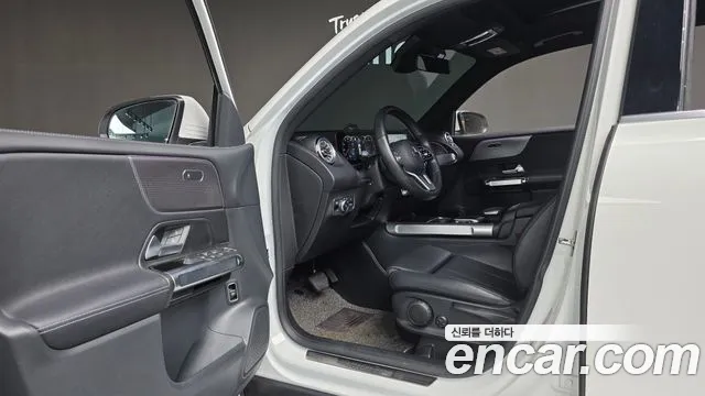 Mercedes-Benz GLB-Class 2022 — фото 16