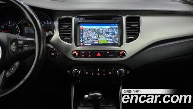 Kia Carens 2017 — фото 13