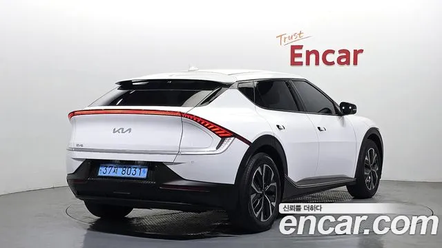 Kia EV6 2022 — фото 2